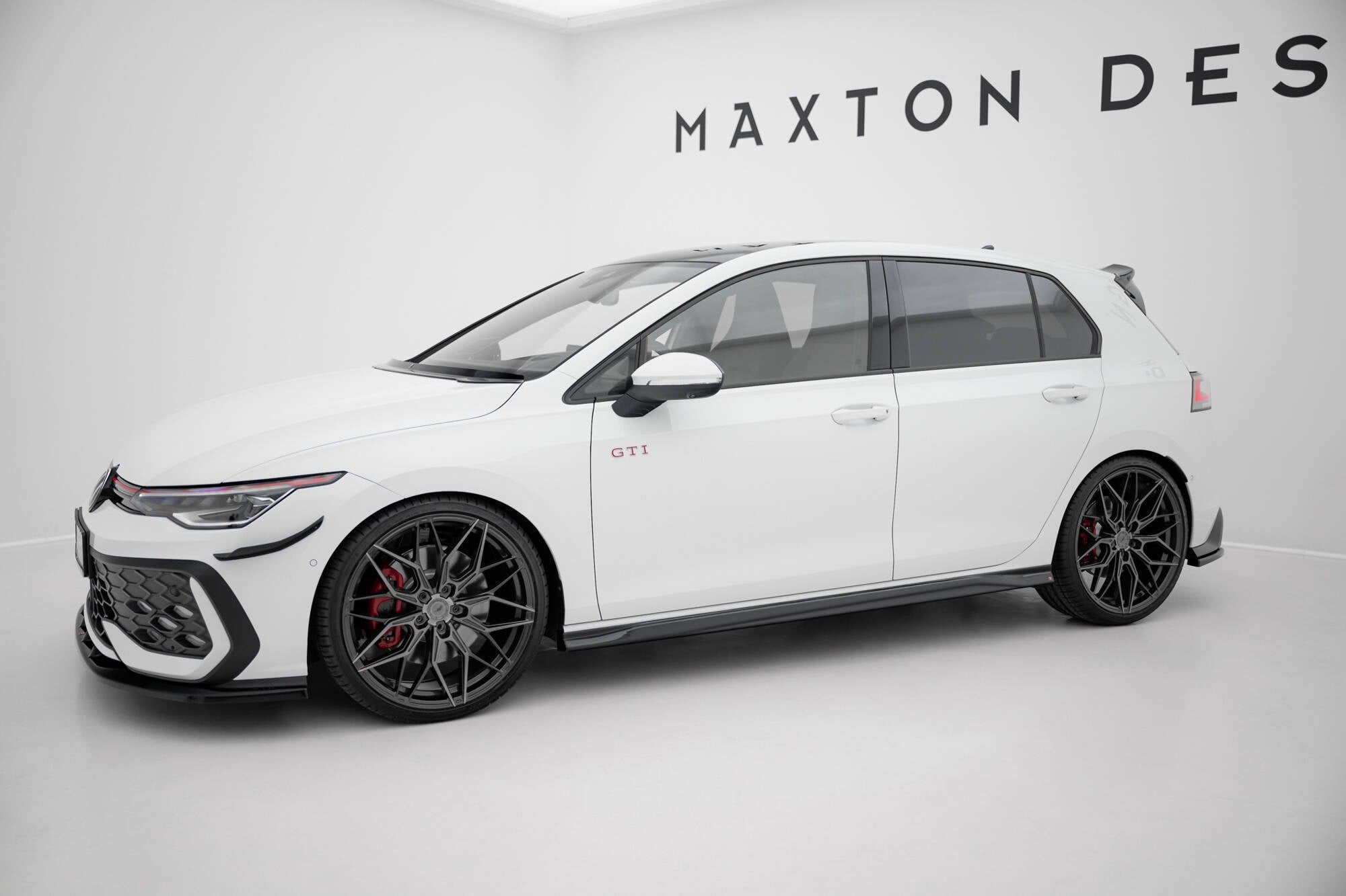 Taloneras V.3 Volkswagen Golf Mk8 GTI / GTE / GTI Clubsport / GTD / R-Line
