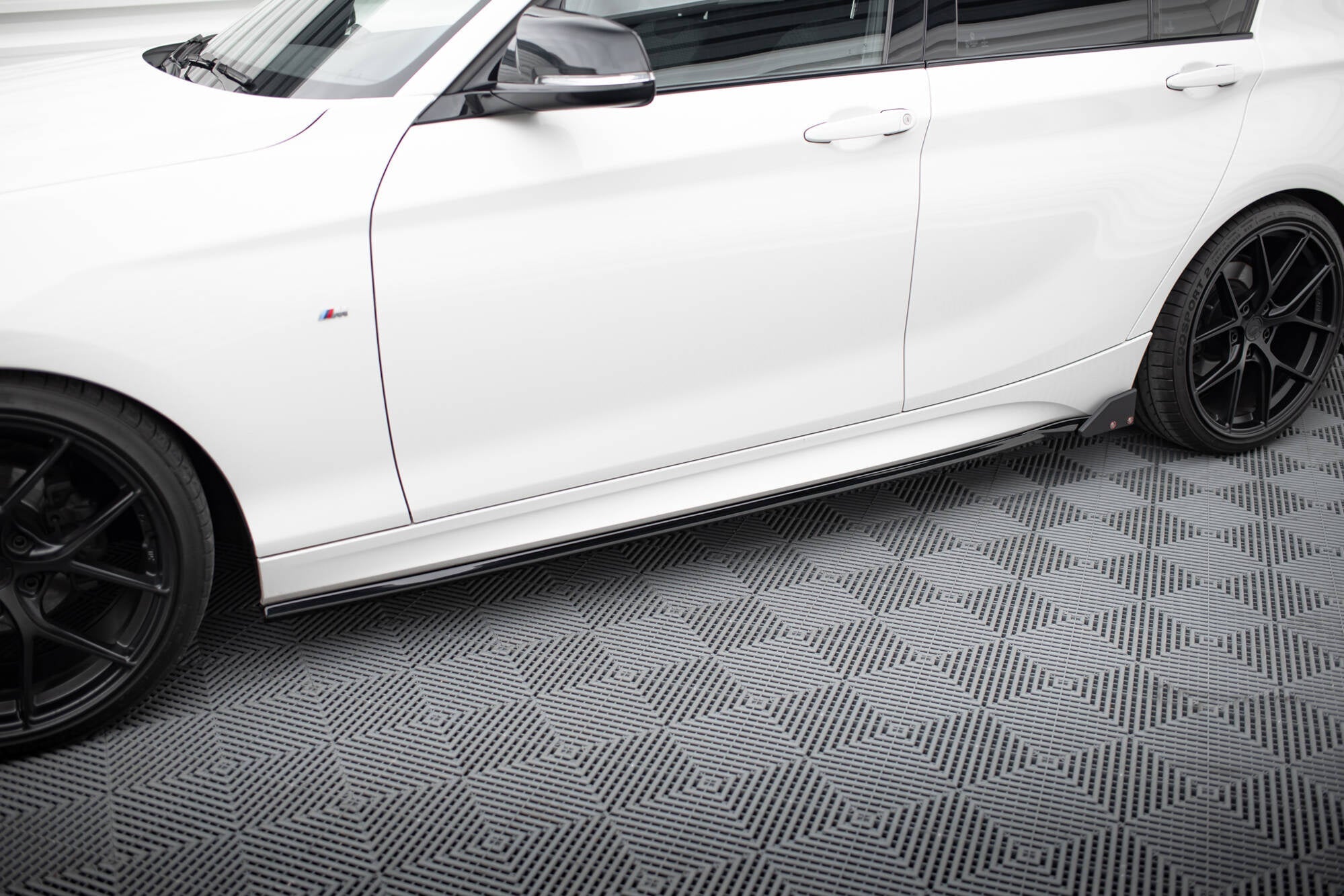 Taloneras V.4 + Flaps BMW Serie 1 M-Pack / M140i F20 Facelift