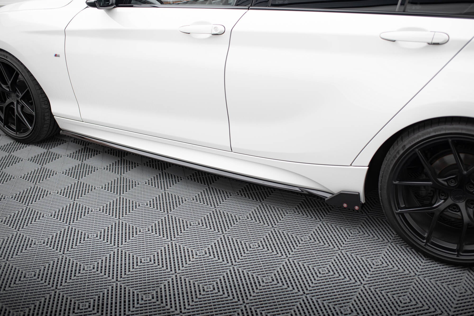 Taloneras V.4 + Flaps BMW Serie 1 M-Pack / M140i F20 Facelift