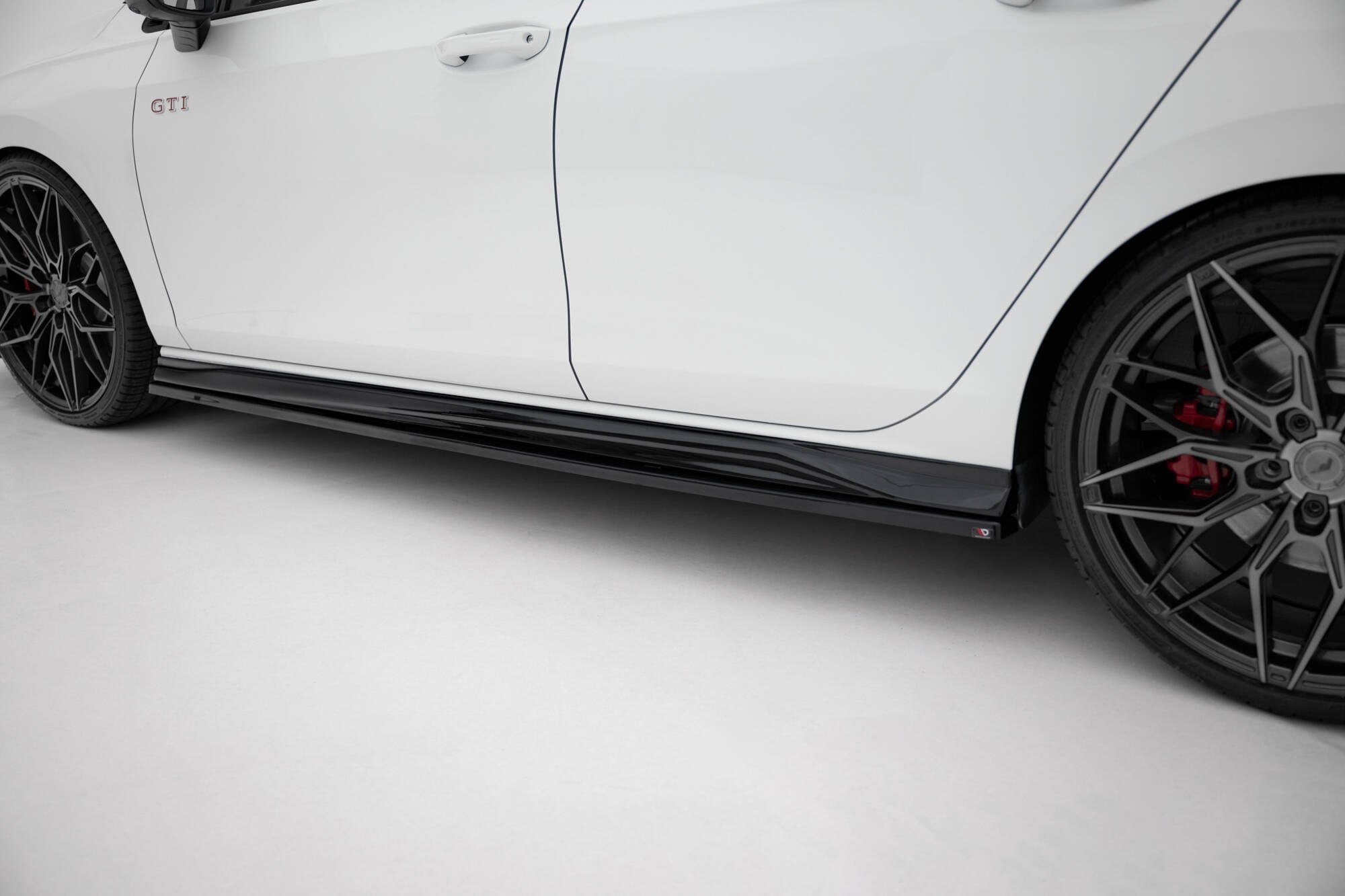 Taloneras V.4 Volkswagen Golf GTI / GTE / GTI Clubsport / GTD / R-Line Mk8