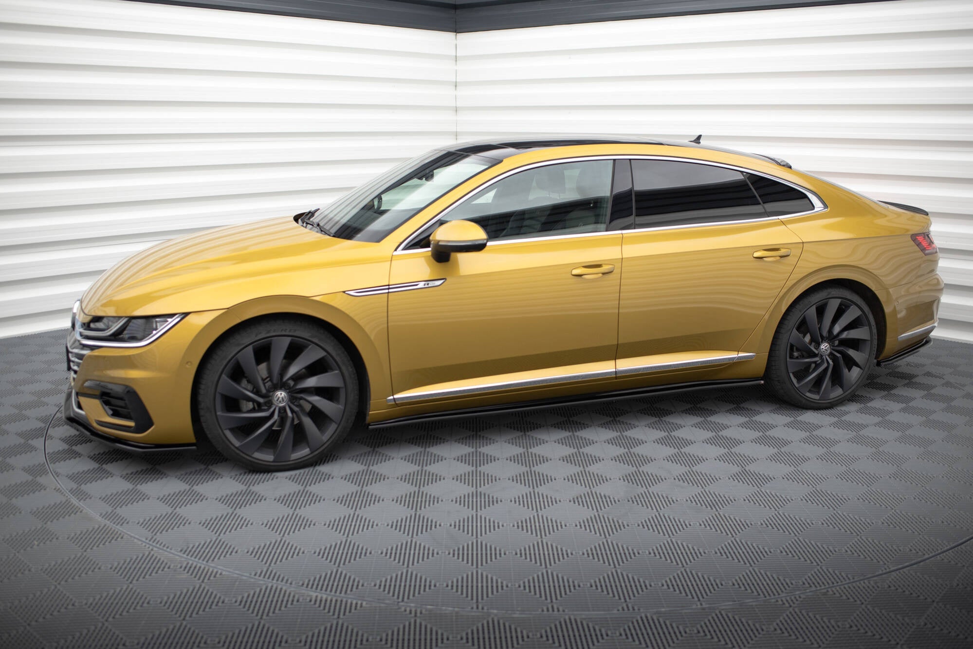 Taloneras Volkswagen Arteon R-Line Berlina / Sedán / Shooting Brake Mk1