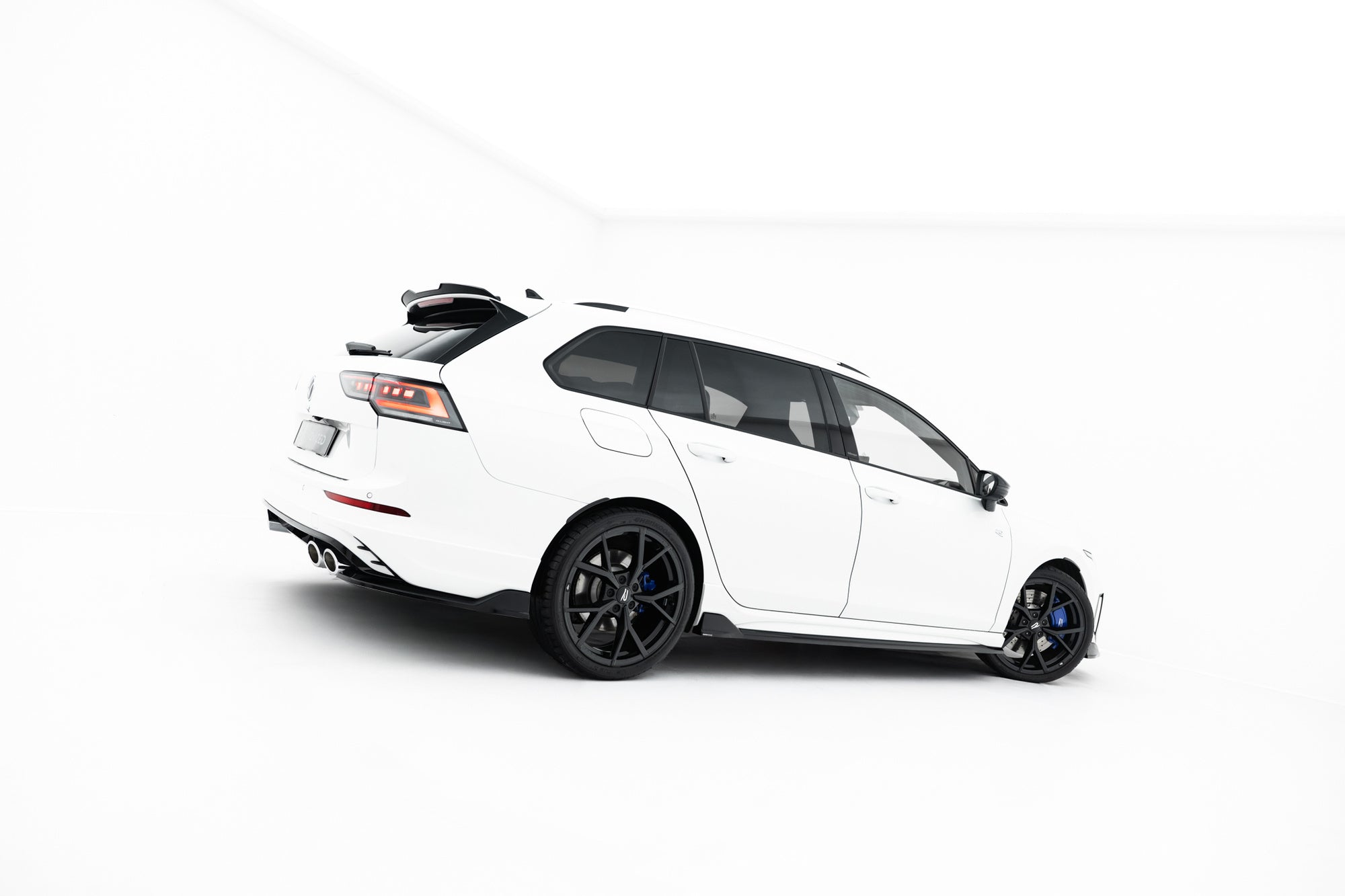 Taloneras Volkswagen Golf R Variant Mk8 / Mk8 Facelift