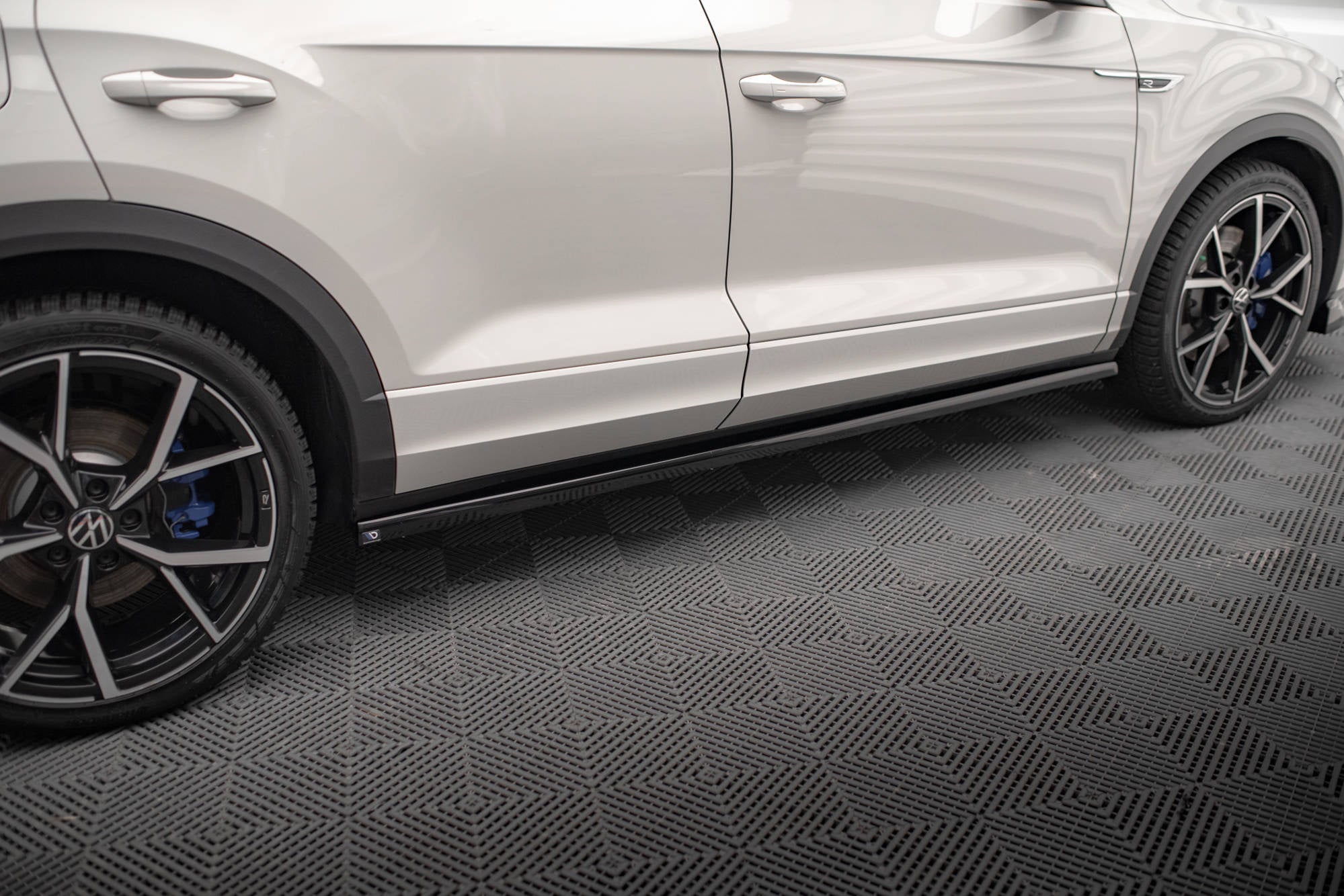Taloneras Volkswagen T-Roc R / R-Line Mk1