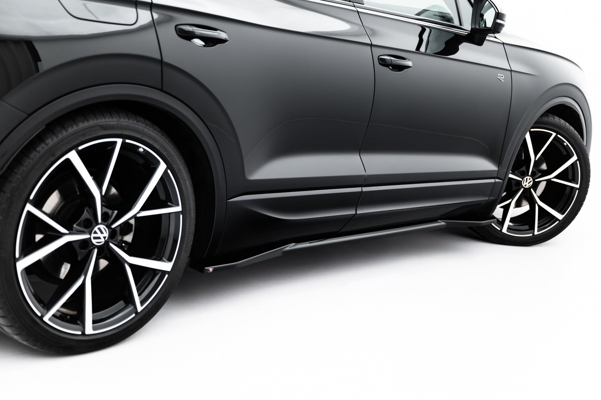 Taloneras Volkswagen Touareg R-Line Mk3 Facelift