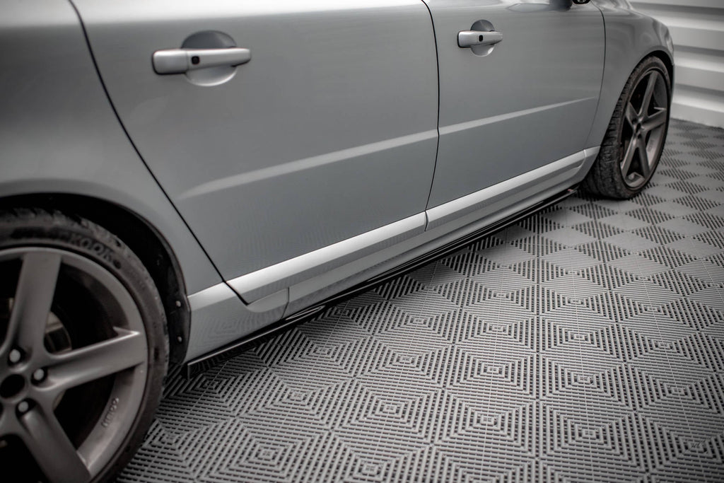 Volvo V70 Mk3 sill covers