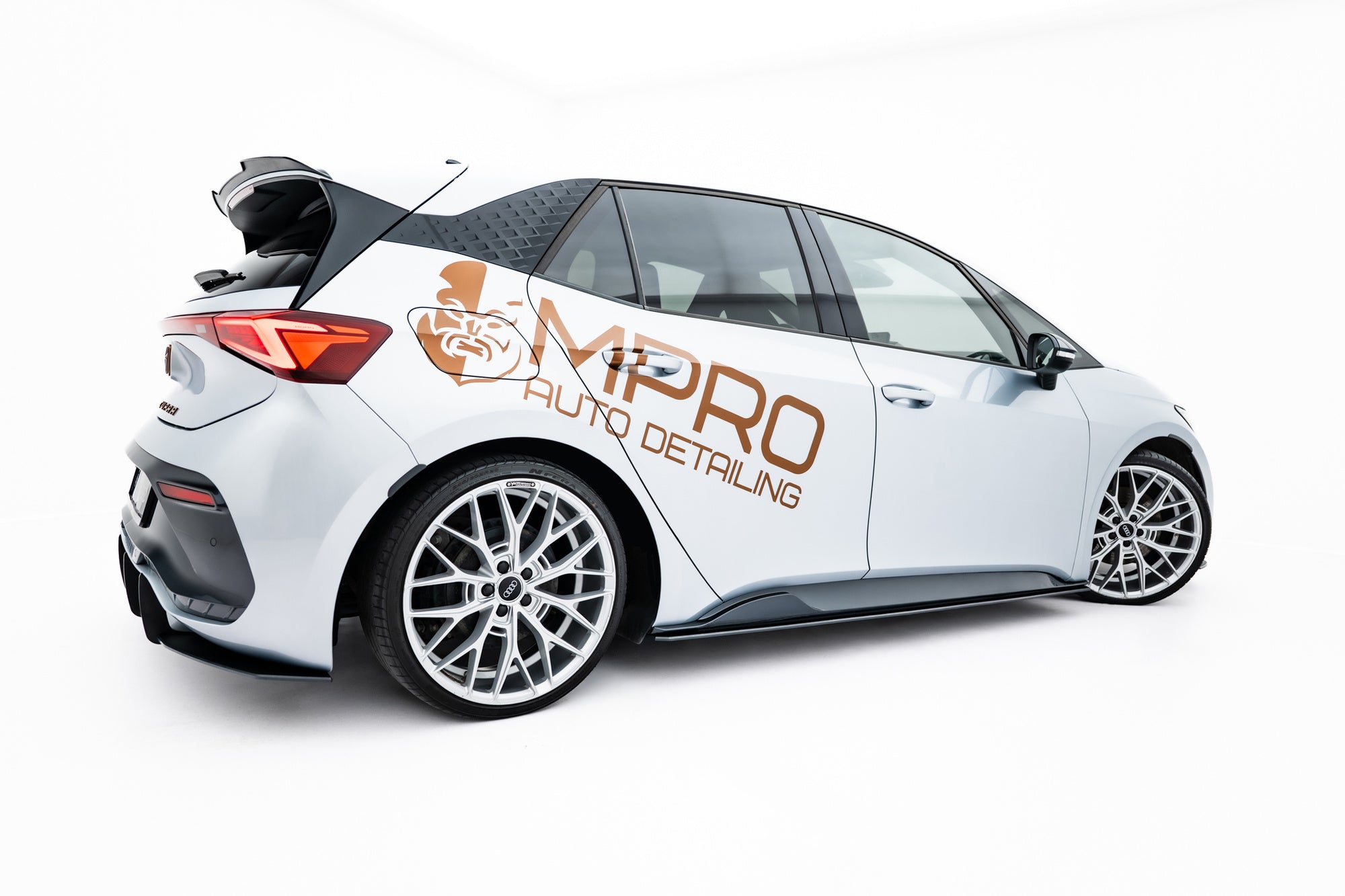 Taloneras Street Pro Cupra Born Mk1