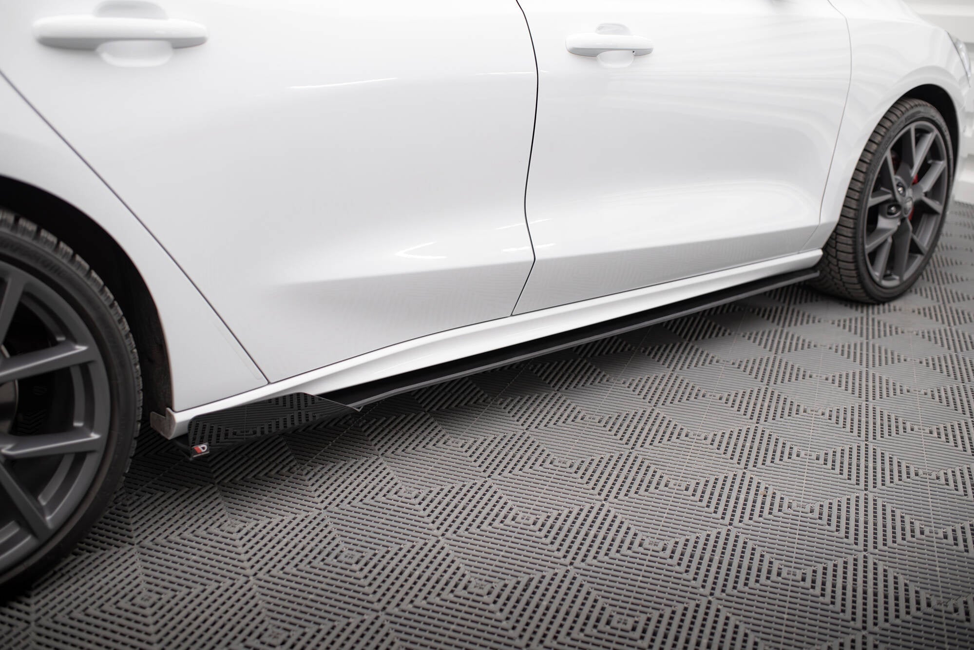 Taloneras Street Pro + Flaps Ford Focus ST/ST-Line MK4
