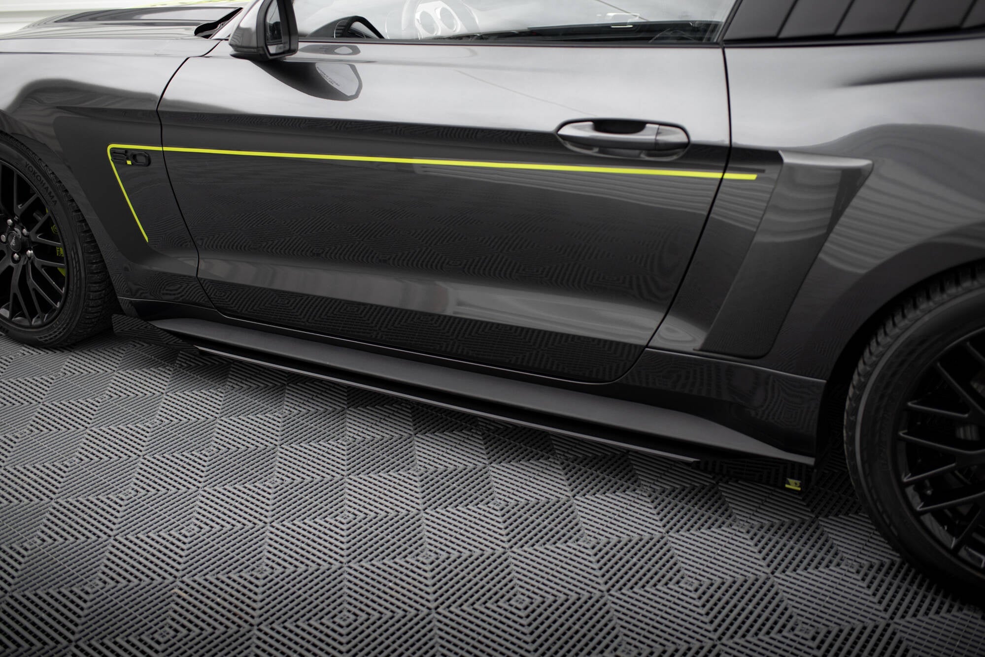 Taloneras Street Pro + Flaps Ford Mustang GT Mk6