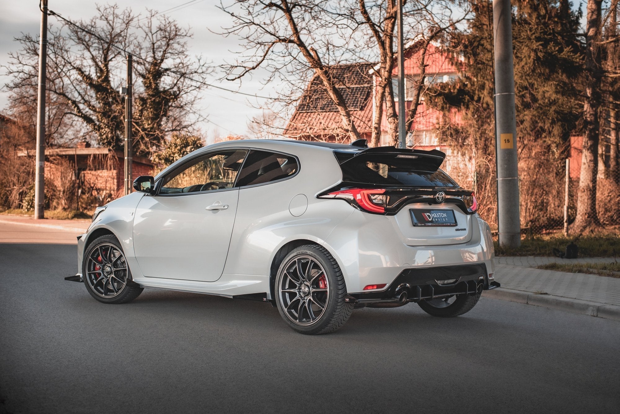 Taloneras Street Pro + Flaps Toyota GR Yaris MK4
