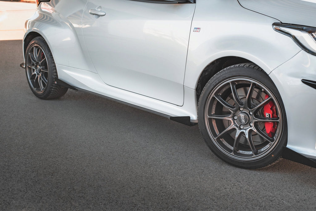 Taloneras Street Pro + Flaps Toyota GR Yaris MK4