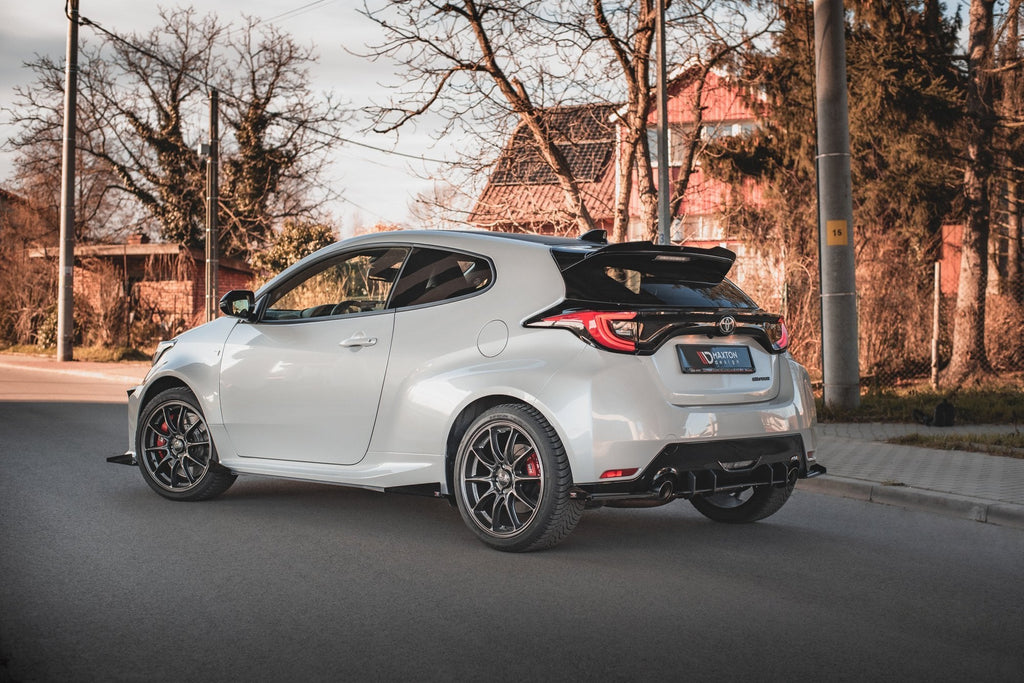 Taloneras Street Pro + Flaps Toyota GR Yaris MK4