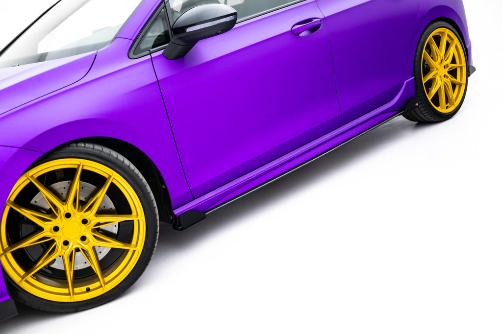 Taloneras Street Pro + Flaps Volkswagen Golf R Hatchback Mk8 / Mk8 Facelift