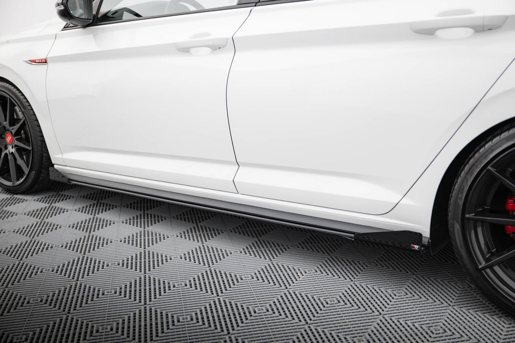Taloneras Street Pro + Flaps Volkswagen Jetta GLI Mk7