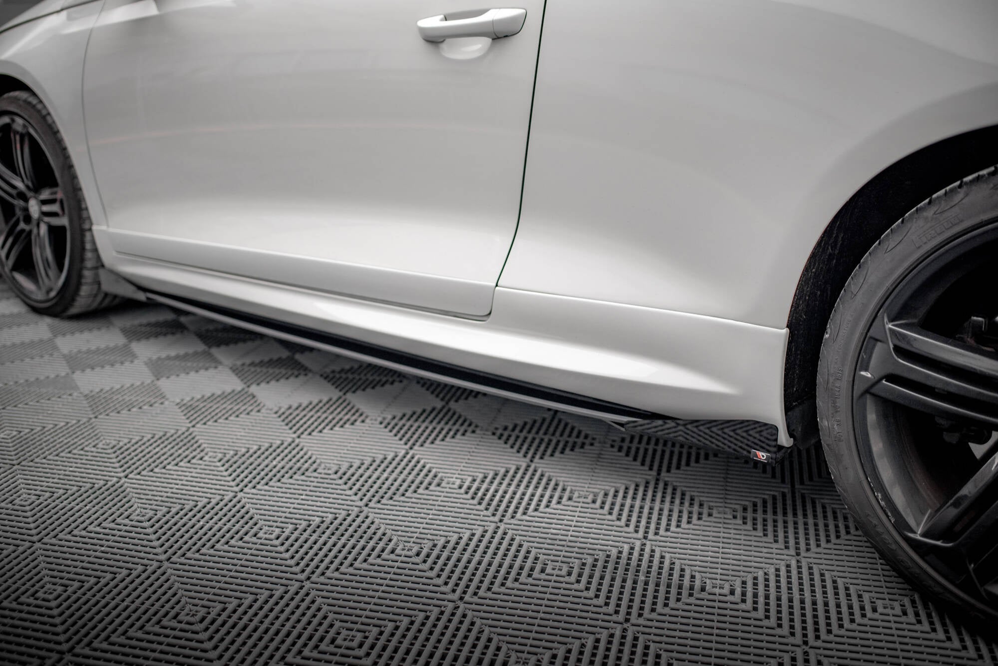 Taloneras Street Pro + Flaps Volkswagen Scirocco R Mk3