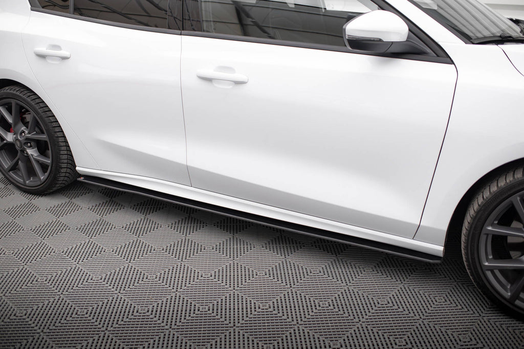 Street Pro Side Skirts Ford Focus ST / ST-Line Mk4