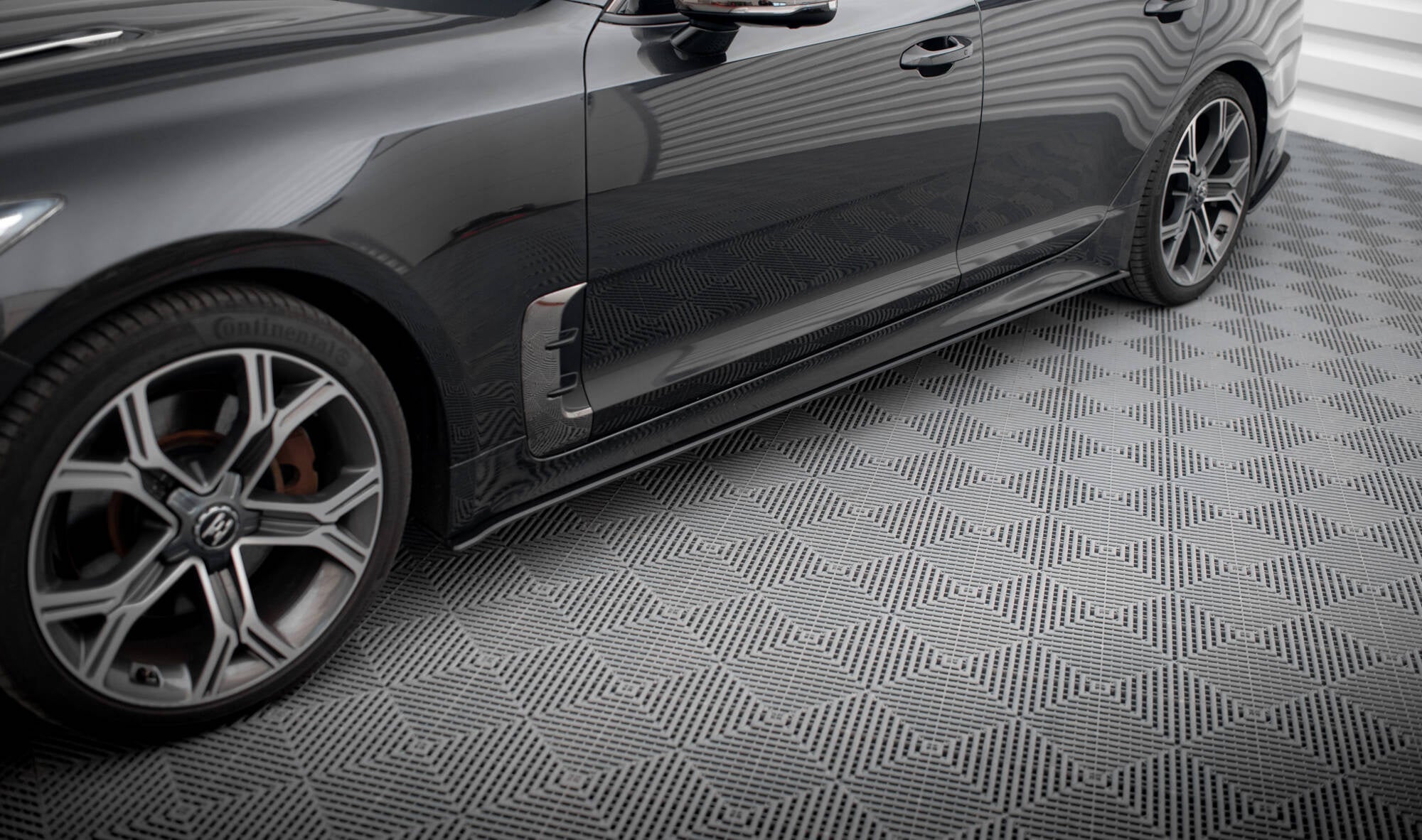 Taloneras Street Pro Kia Stinger GT / GT-Line / Standard Mk1