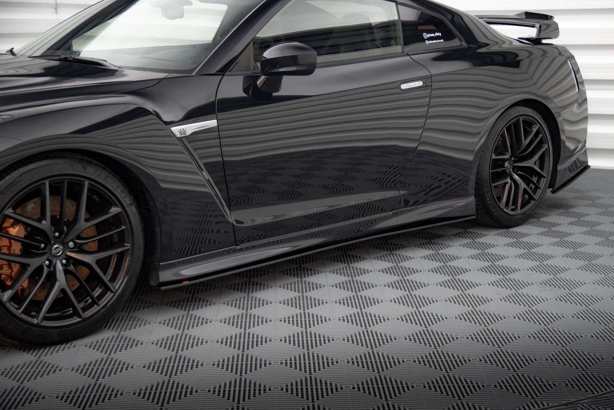 Taloneras Street Pro Nissan GT-R R35 Facelift