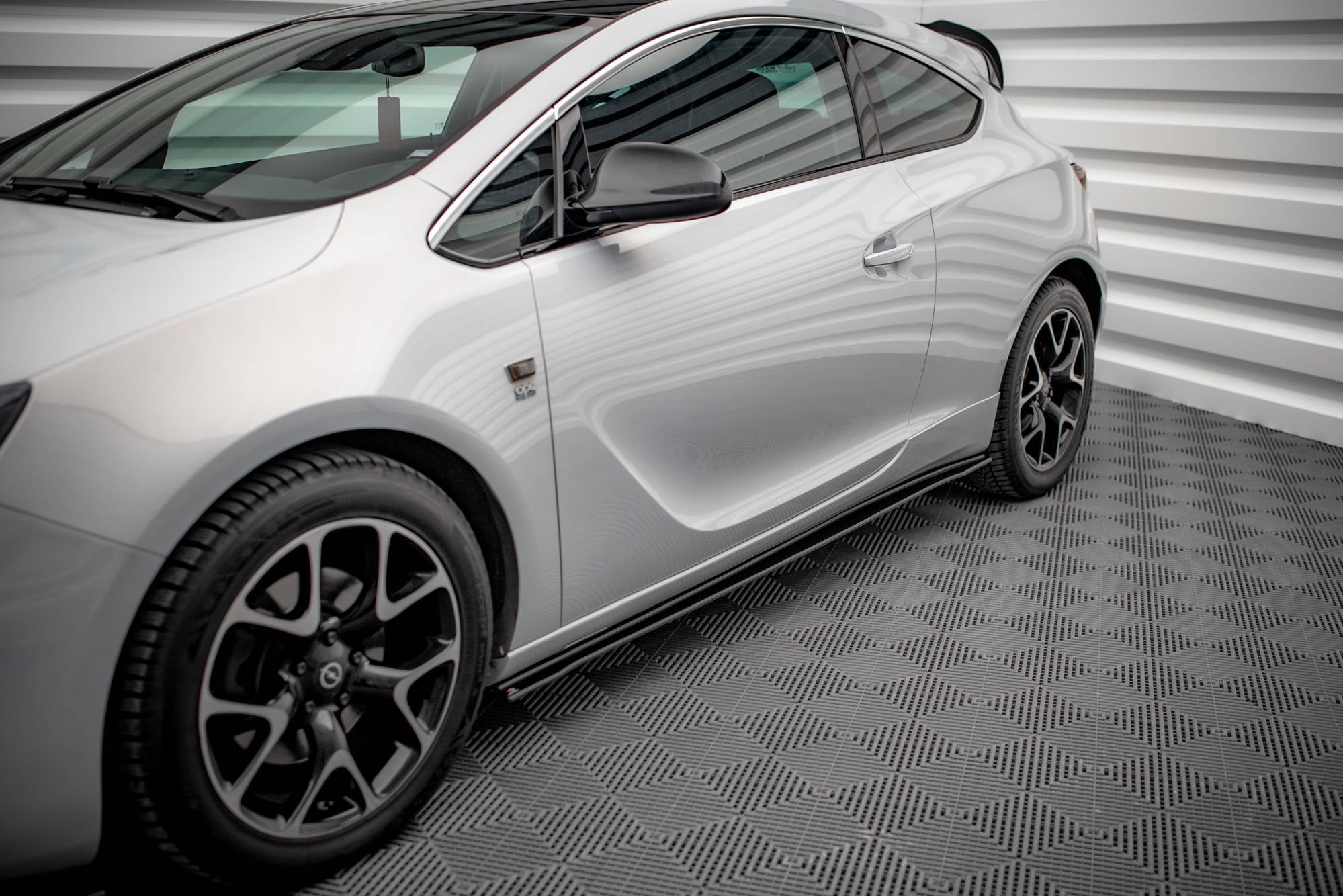 Taloneras Street Pro Opel Astra GTC OPC-Line J
