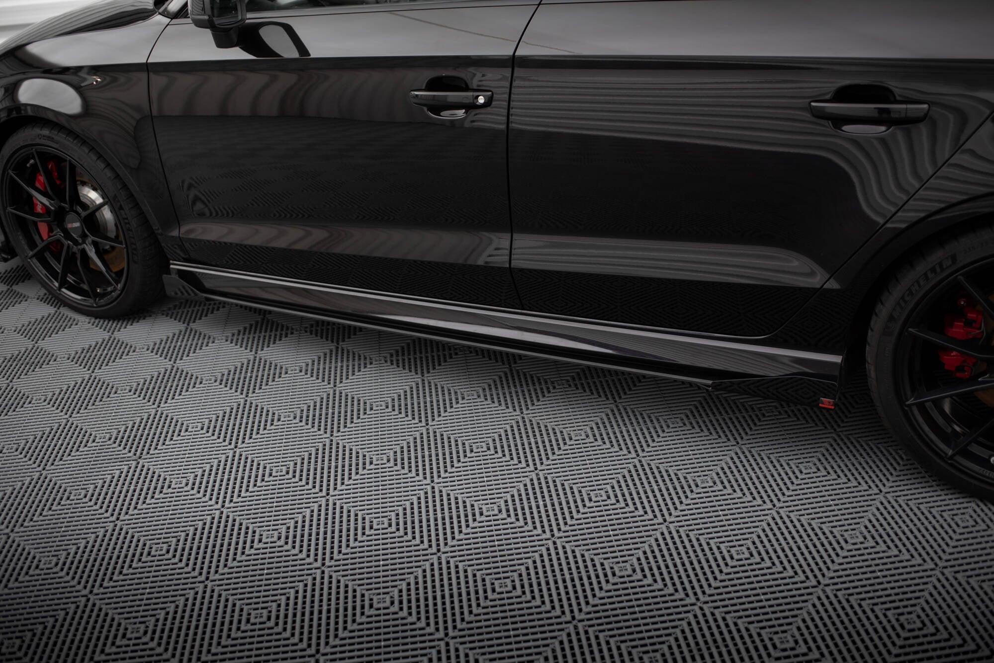 Taloneras Street Pro V.1 + Flaps Audi RS3 Berlina / Sedán 8V Facelift
