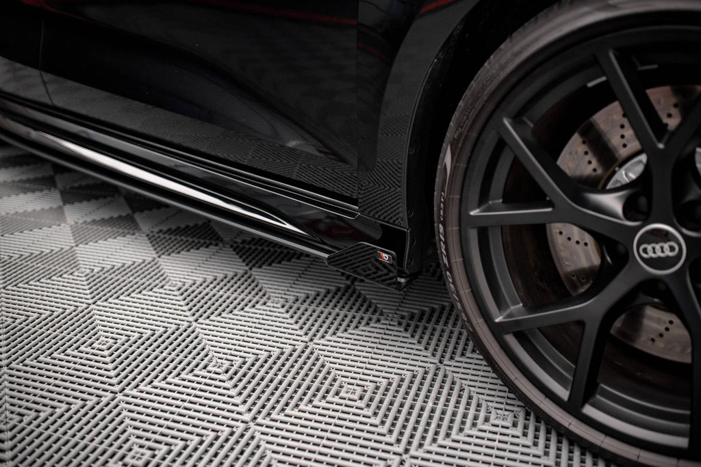 Audi RS3 Sportback 8Y Side Flaps