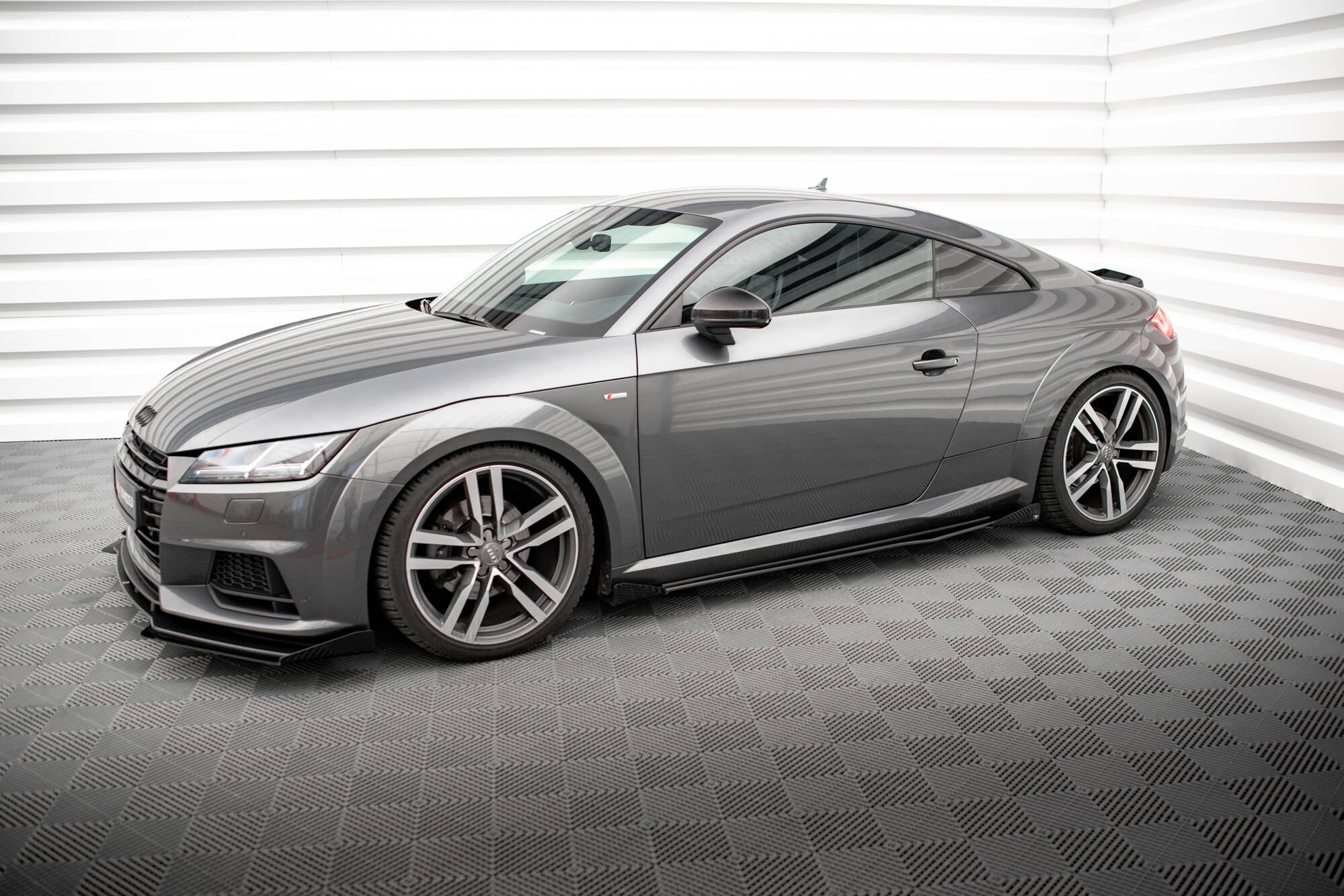 Flaps laterales Audi TT S / S-Line 8S