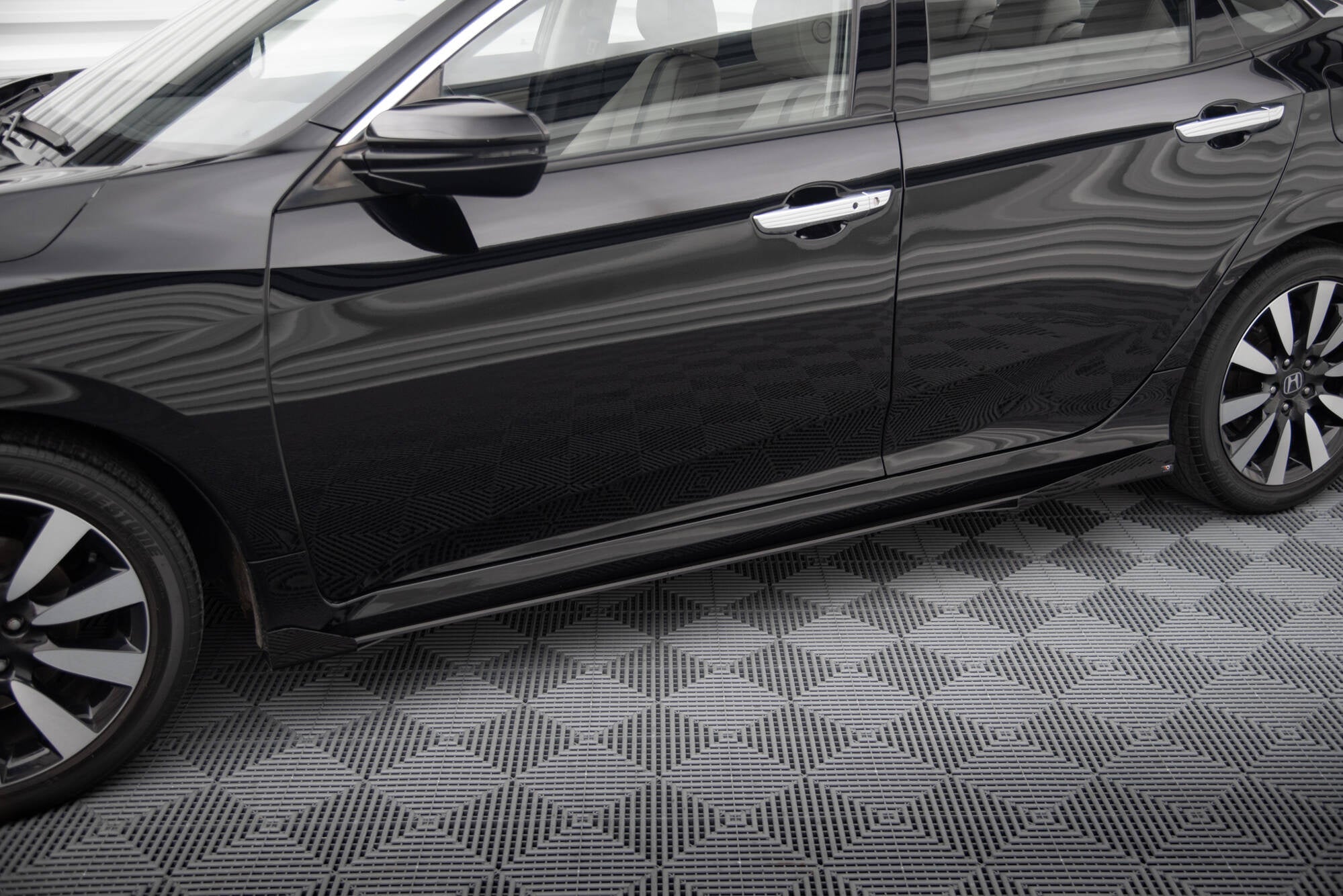 Flaps laterales Honda Civic Mk10