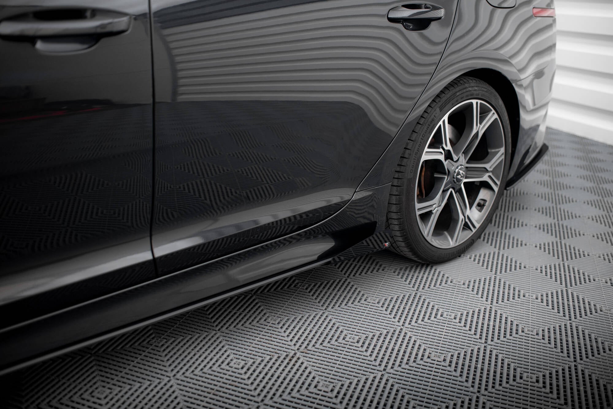 Flaps laterales Kia Stinger GT / GT-Line / Standard Mk1