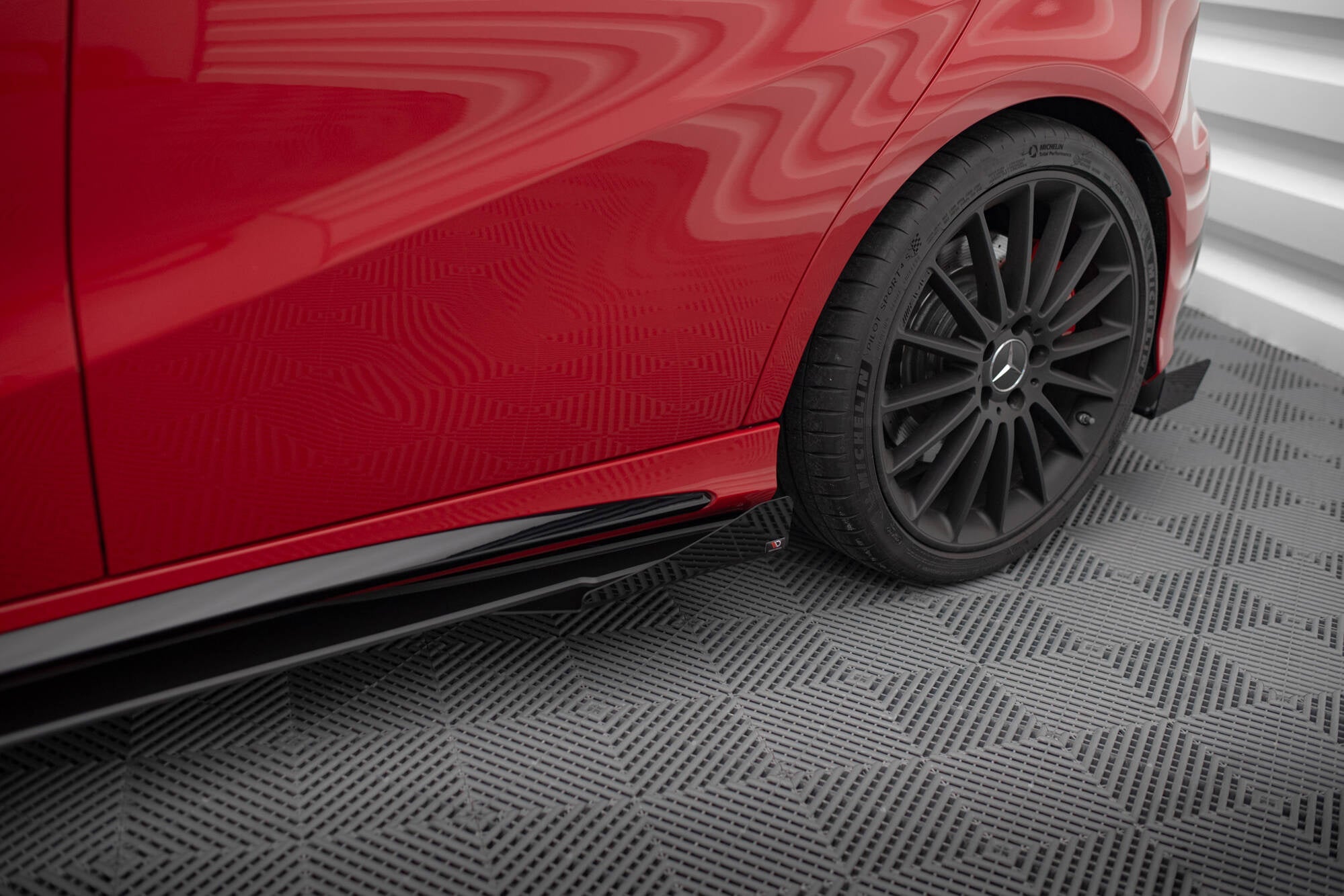 Flaps laterales Mercedes-Benz Clase A 45 AMG W176 Facelift