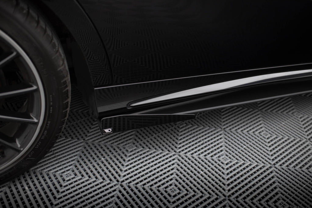 Flaps laterales Mercedes-Benz Clase A AMG-Line W176 Facelift