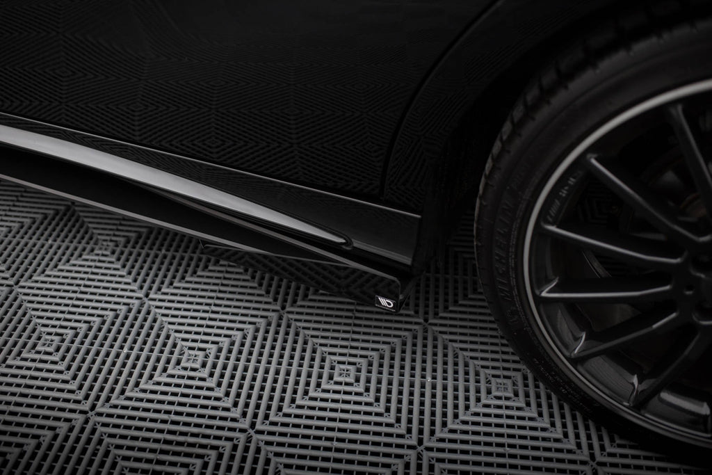 Flaps laterales Mercedes-Benz Clase A AMG-Line W176 Facelift