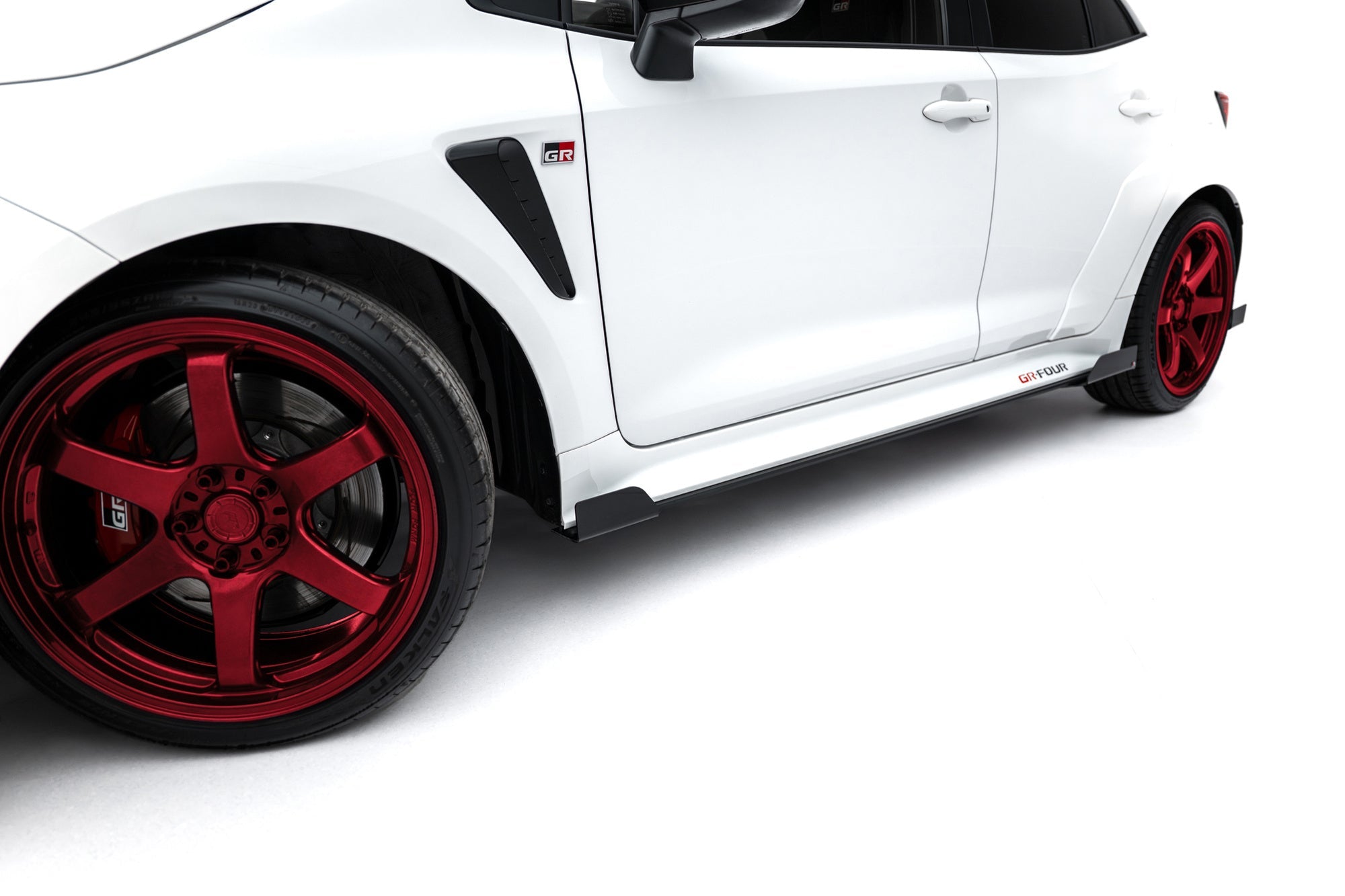 Flaps laterales Toyota GR Corolla Mk12