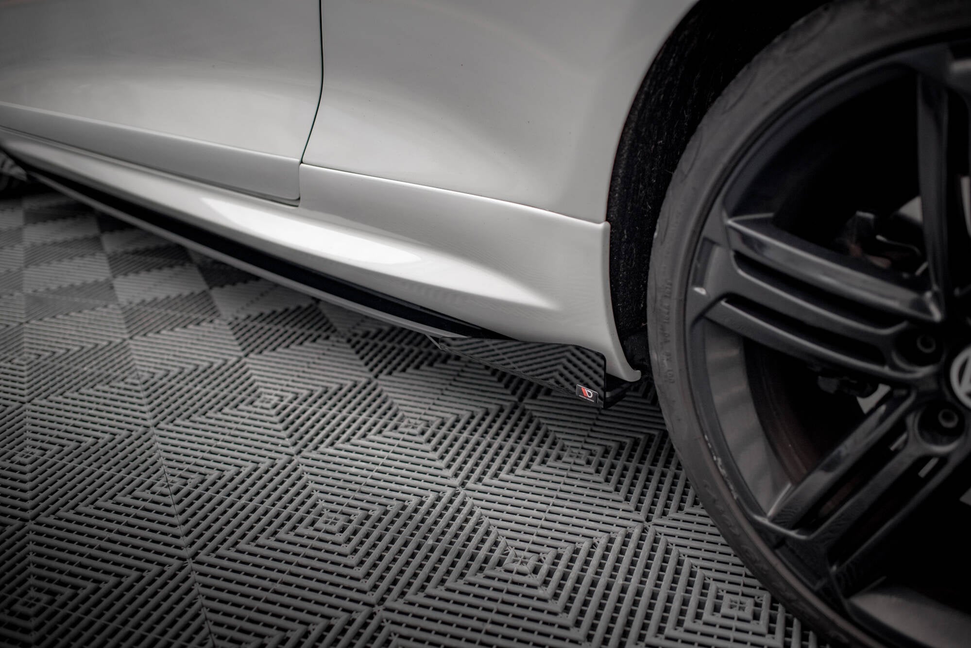 Flaps laterales Volkswagen Scirocco R Mk3