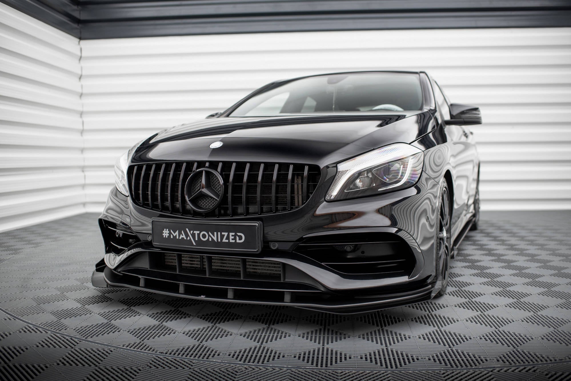 Aletas Mercedes-Benz Clase A W176 Facelift AMG-Line