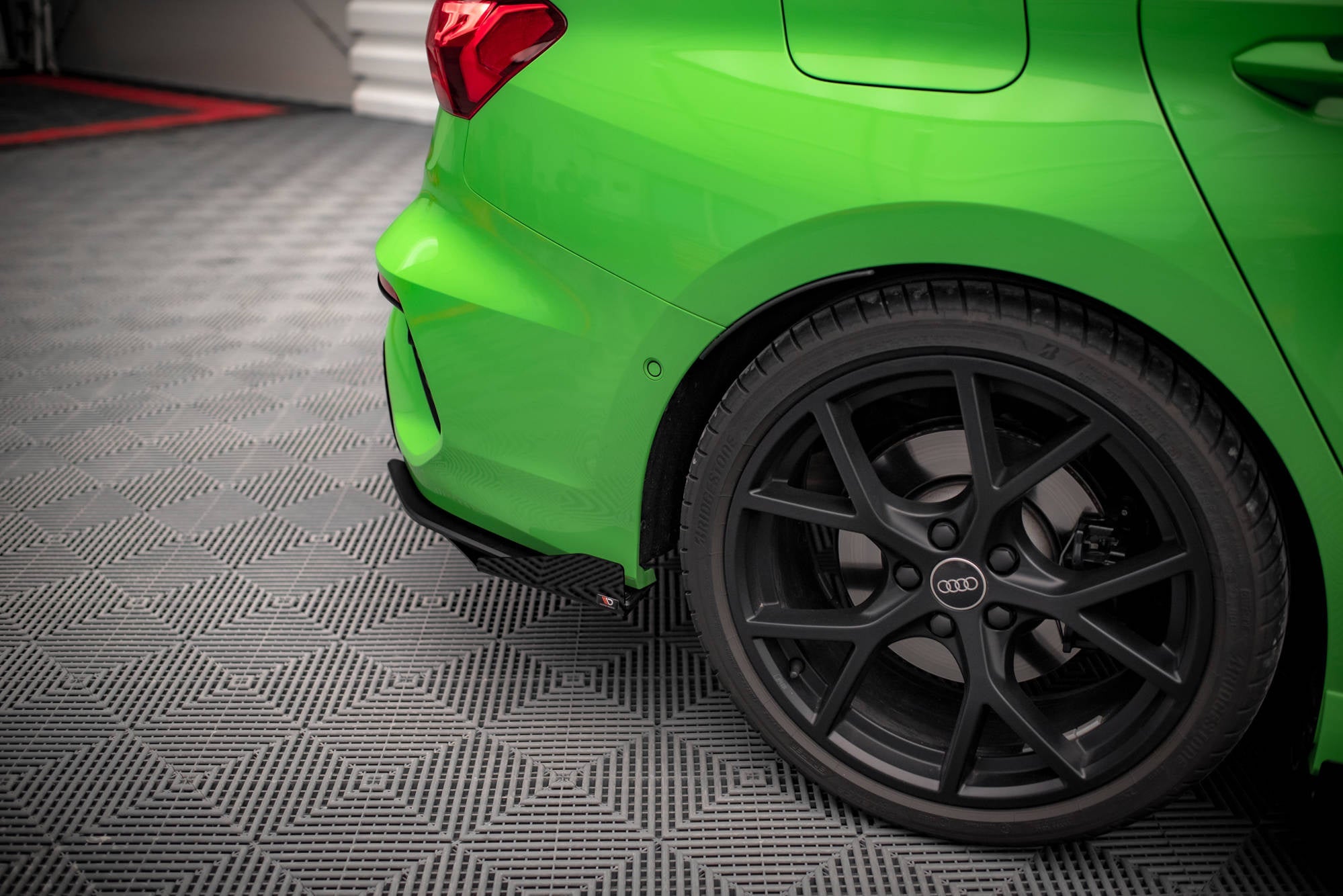 Flaps laterales traseros Audi RS3 Berlina / Sedán 8Y
