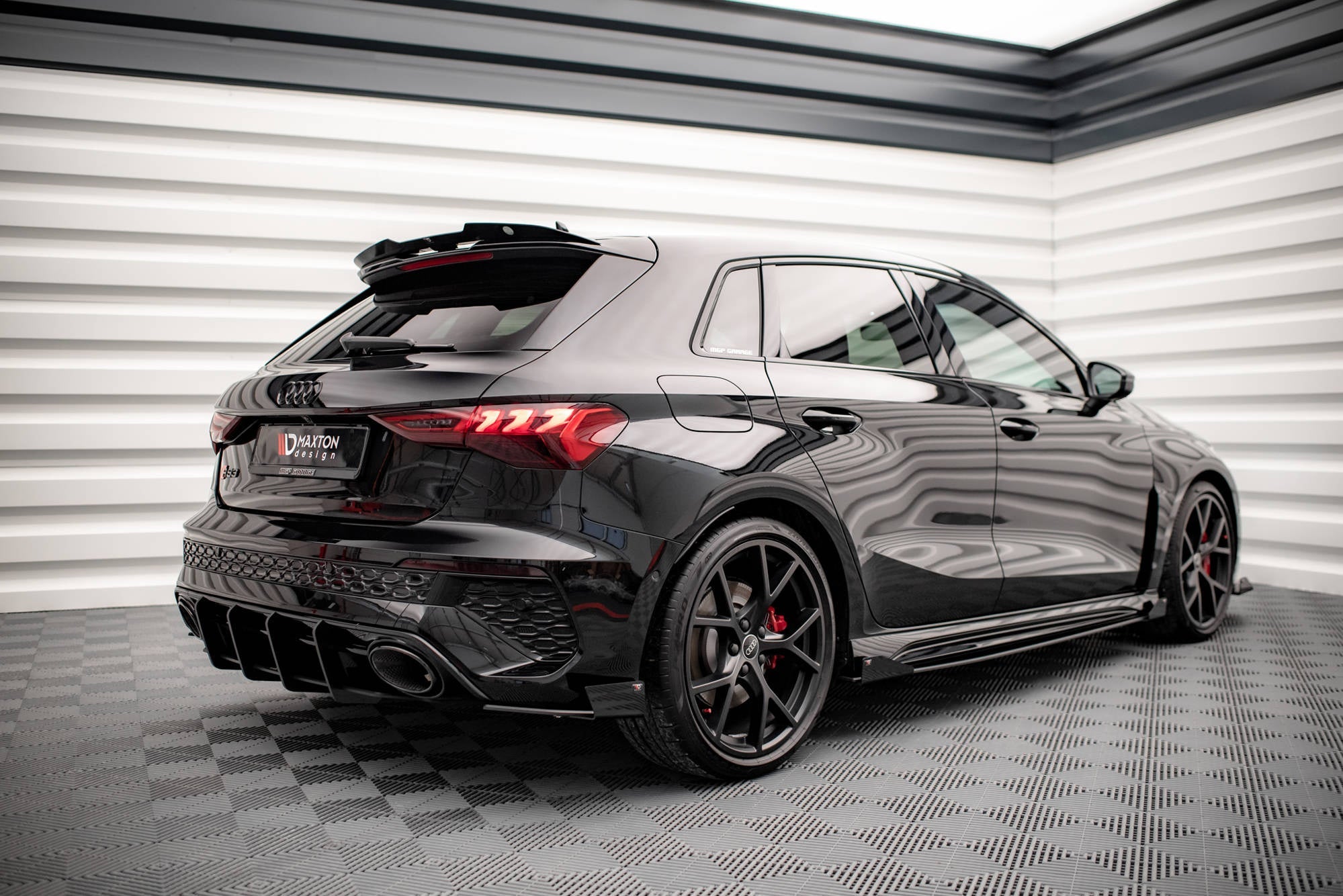 Flaps laterales traseros Audi RS3 Sportback 8Y