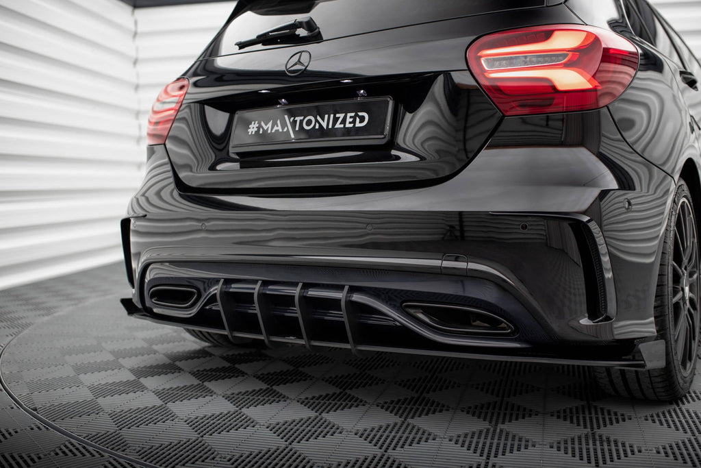 Flaps laterales traseros Mercedes-Benz Clase A AMG-Line W176 Facelift