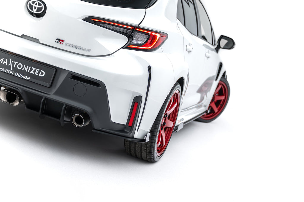 Flaps laterales traseros Toyota GR Corolla Mk12