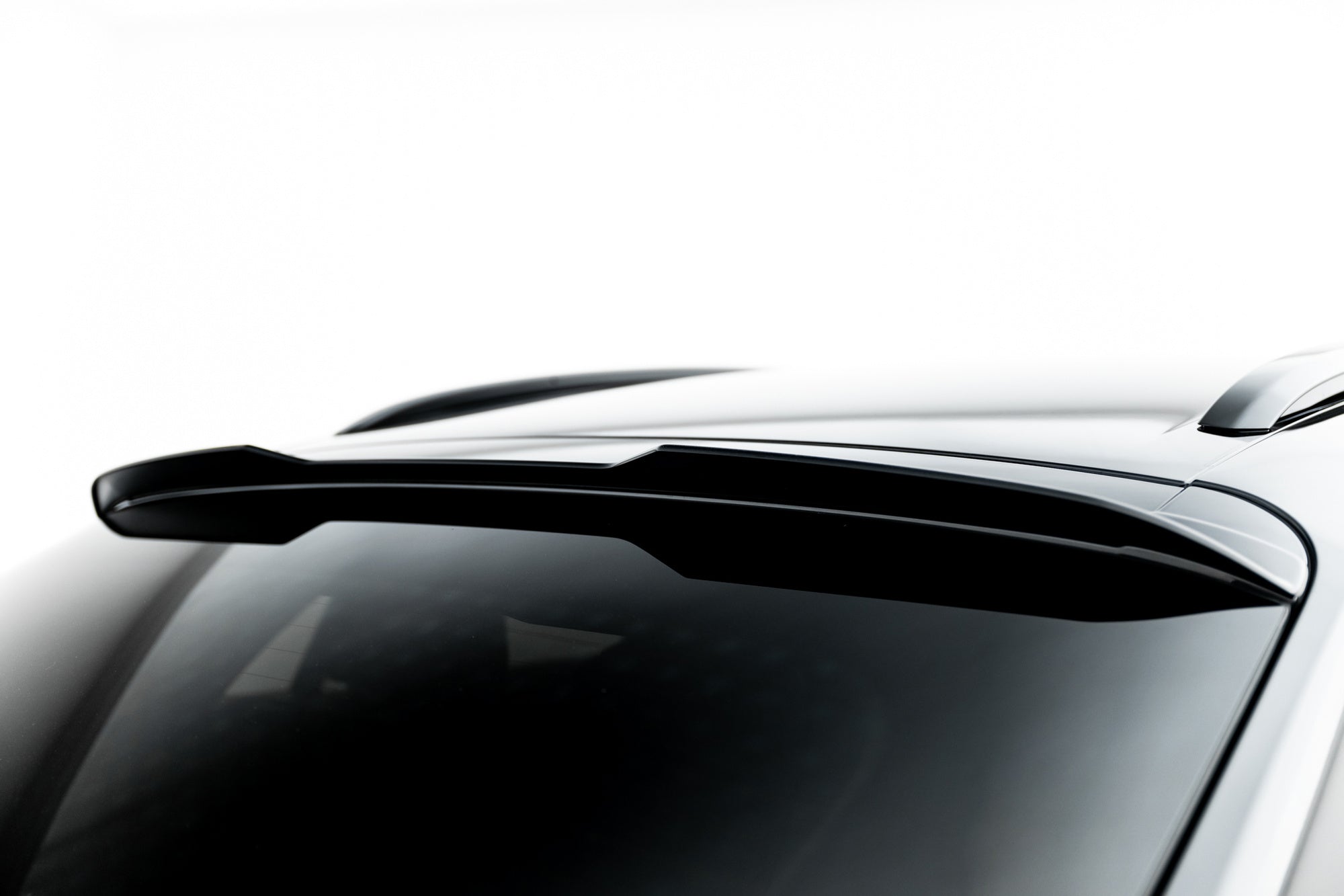 Extensión superior de alerón Porsche Macan EV Mk1