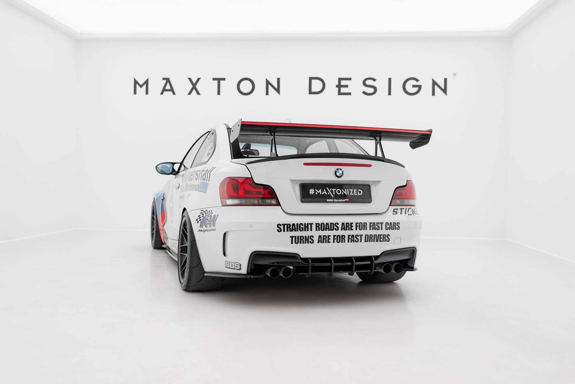Spoiler de carbono con soportes superiores + LED BMW Serie 1 M E82