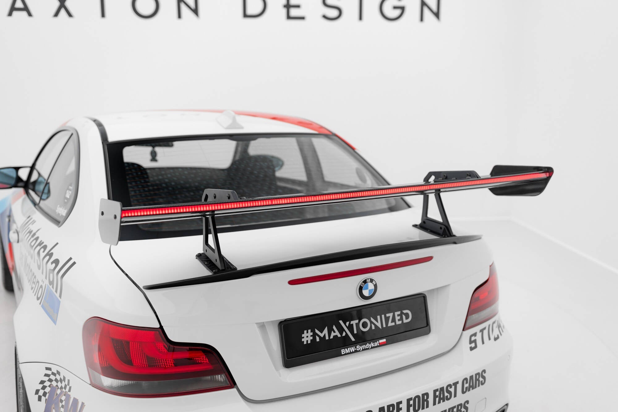 Spoiler de carbono con soportes superiores + LED BMW Serie 1 M E82