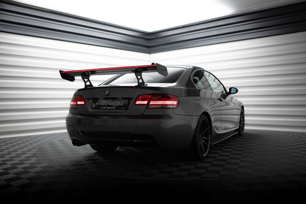Spoiler de carbono con soportes internos + LED BMW Serie 3 / M3 Coupé E92