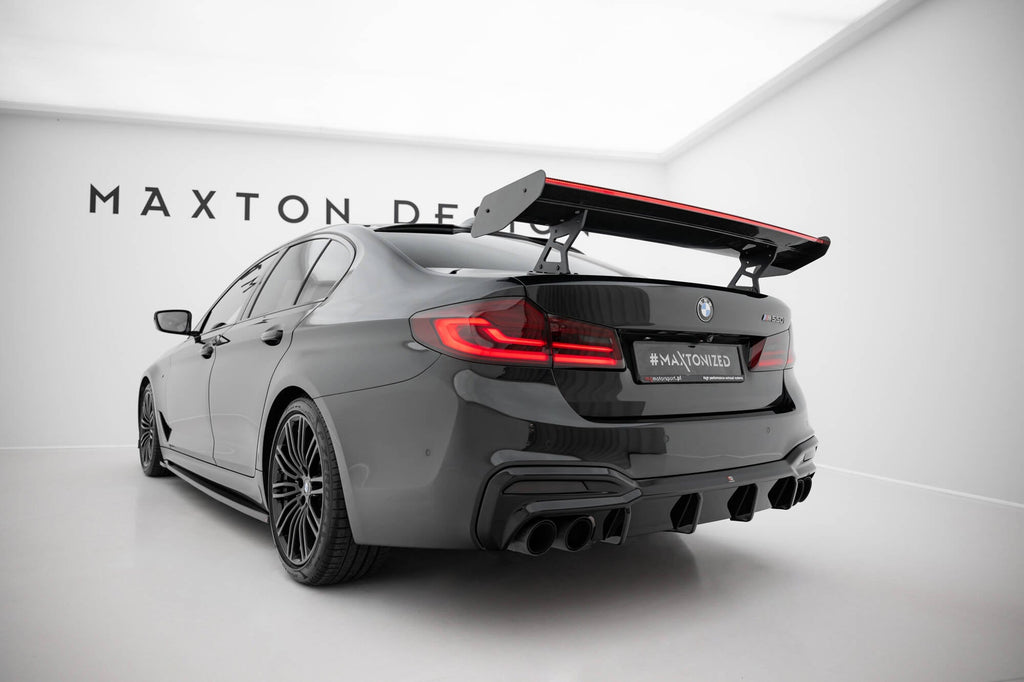 Spoiler de carbono con soportes internos + LED BMW Serie 5 / M5 Berlina / Sedán G30 / F90