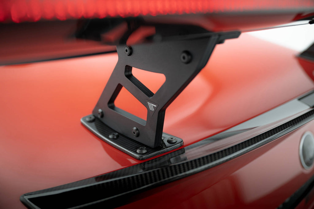 Carbon spoiler with internal mounts + LED BMW M2 G87