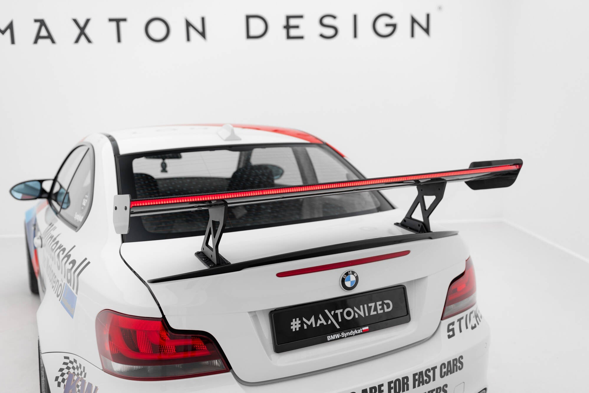 Spoiler de carbono con soportes internos V.1 + LED BMW Serie 1 M E82