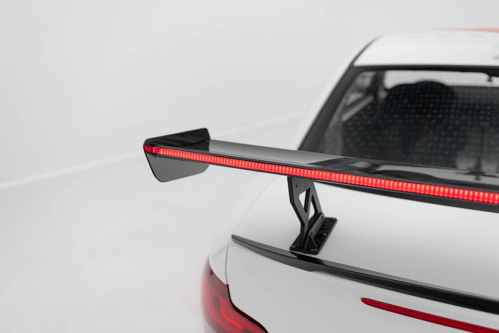 Spoiler de carbono con soportes internos V.1 + LED BMW Serie 1 M E82