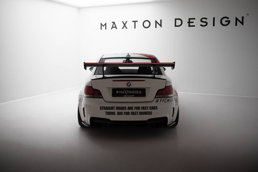 Spoiler de carbono con soportes internos V.1 + LED BMW Serie 1 M E82
