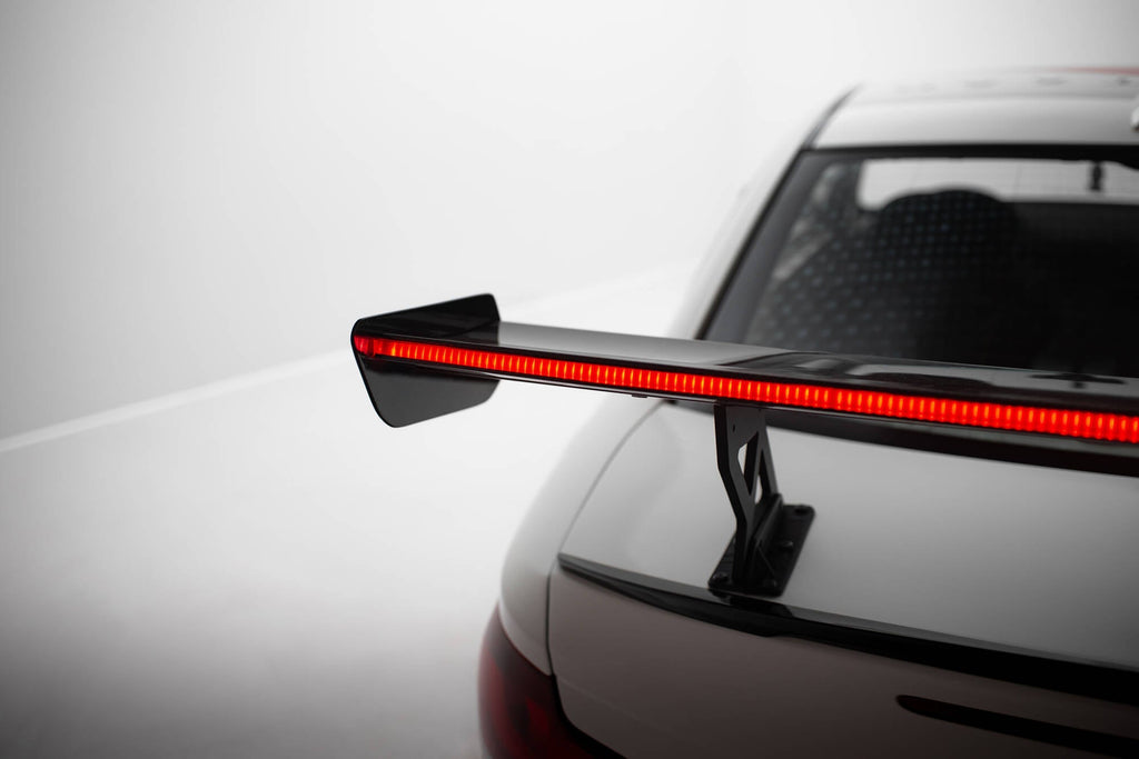 Spoiler de carbono con soportes internos V.1 + LED BMW Serie 1 M E82