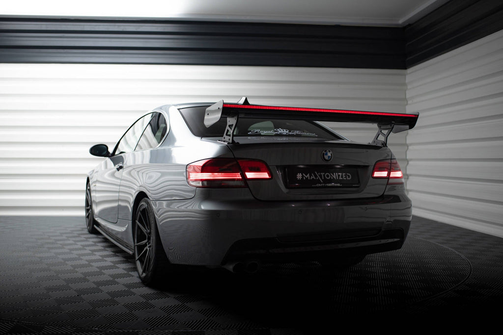 Spoiler de carbono con soportes externos + LED BMW Serie 3 / M3 Coupé E92