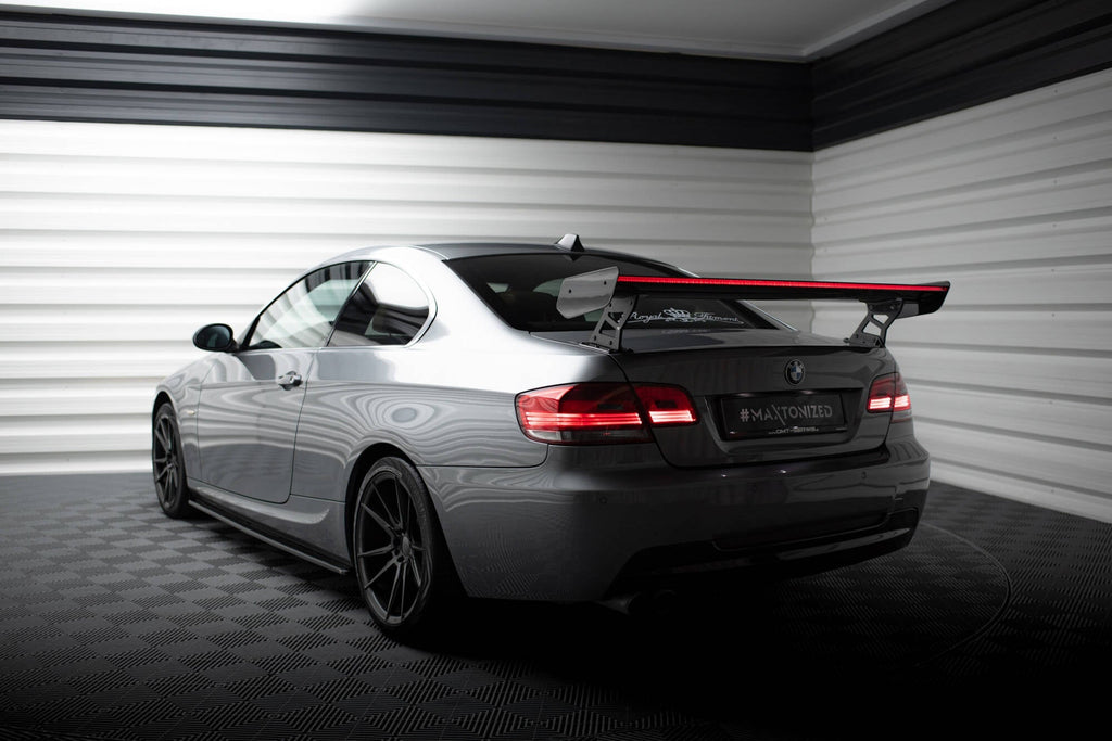 Spoiler de carbono con soportes externos + LED BMW Serie 3 / M3 Coupé E92