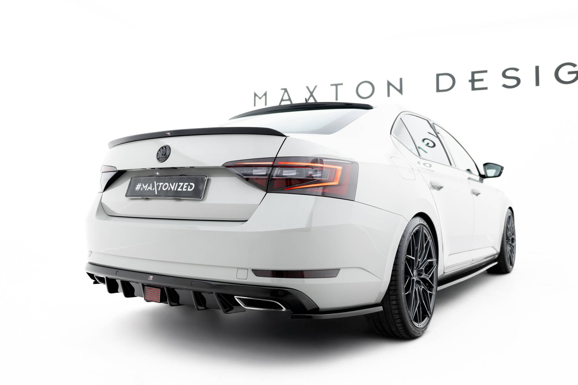 Ledowe luz Skoda Superb Liftback / Familiar Mk3